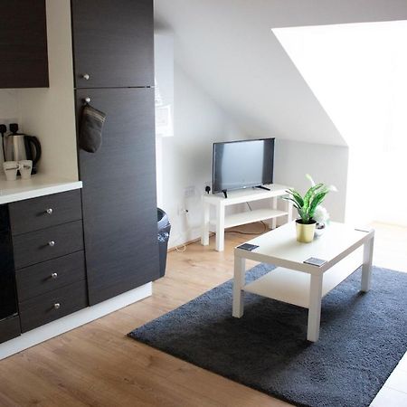 Town Centre Apartment With Free Parking 러프버러 외부 사진