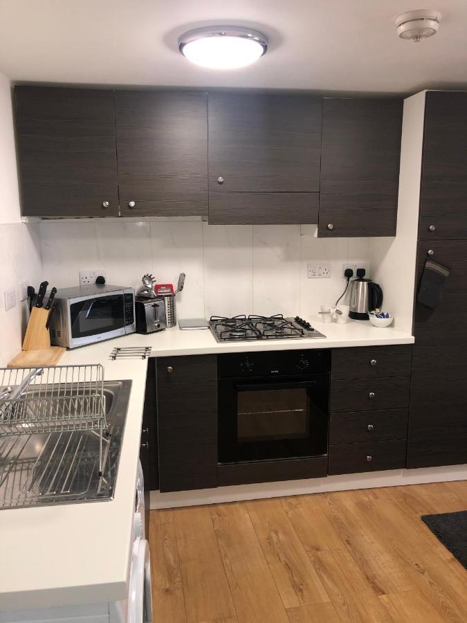 Town Centre Apartment With Free Parking 러프버러 외부 사진